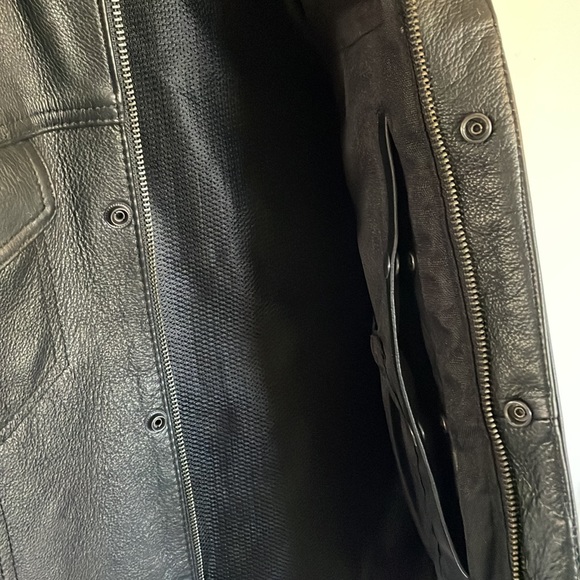 First Manufacturing Sharp Shooter Motorcycle Leather Vest, Black - Picture 5 of 5